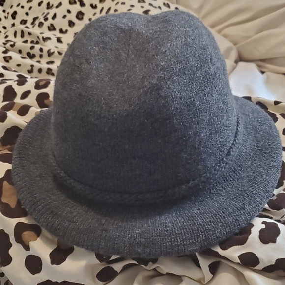 Everitt Knit Fedora Hat - Picture 2 of 5